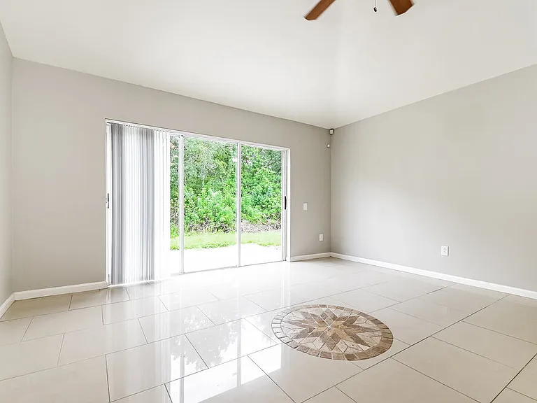 11427 Misty Isle Ln — Photo 8