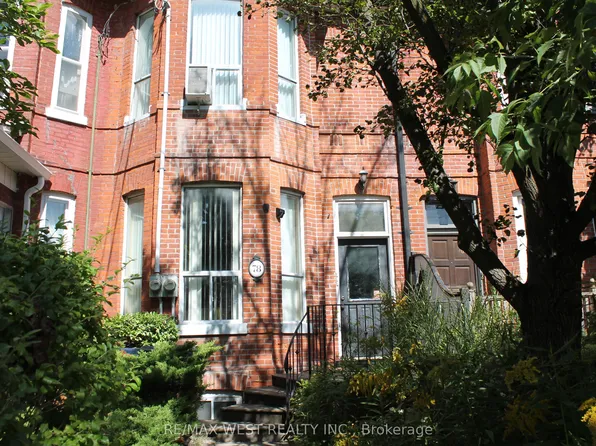 78 Wright Ave Floor 3, Toronto, ON M6R 1L2