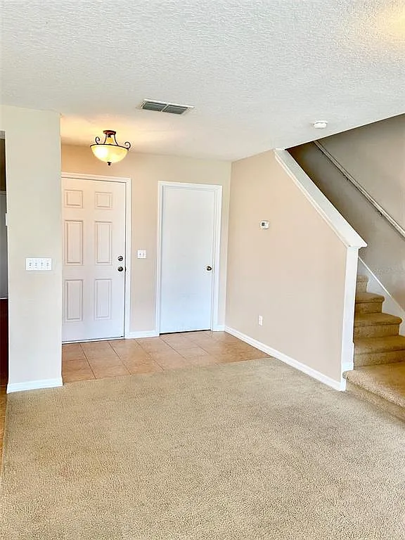 3 bed, 2.5 bath, 1734 sqft, $2,195 — Photo 4
