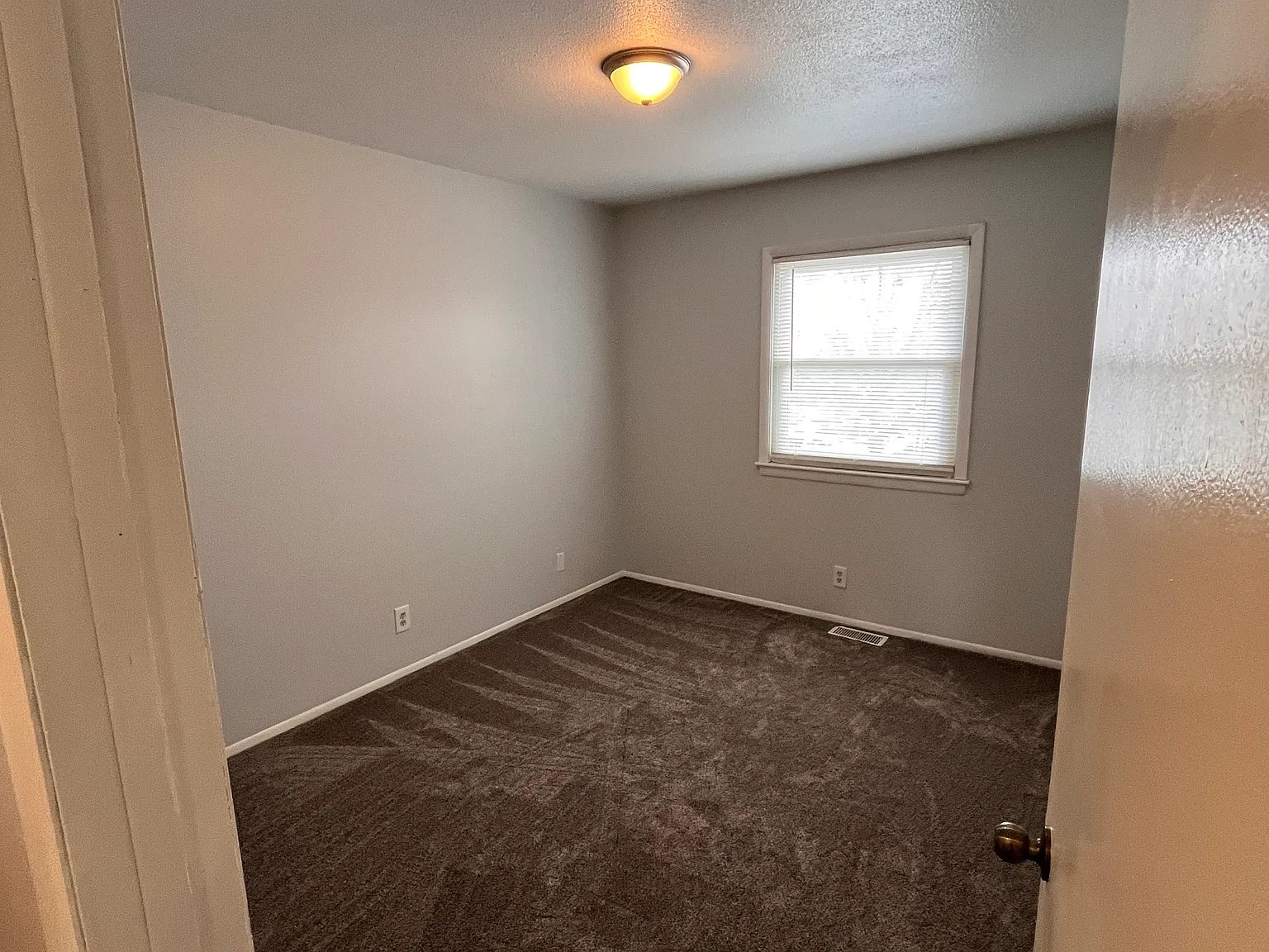 3 bed, 1442 sqft, $1,800 — Photo 3