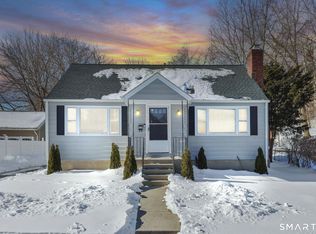 11 Stratfield Place, Bridgeport, CT 06606