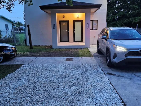 10455 SW 179th St #1, Miami, FL 33157
