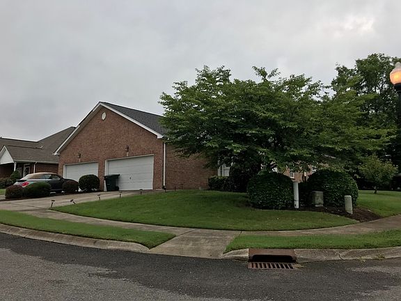 2nd image of 463 Brady Ln