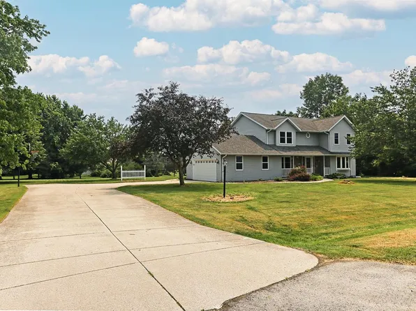 326 Mulberry DRIVE, Delafield, WI 53018