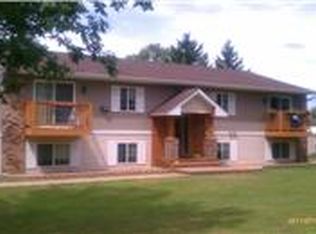6080 52nd St N APT 2, Oakdale, MN 55128