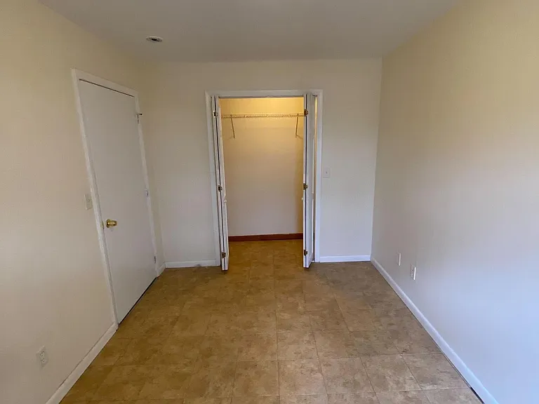 80 Main St #5 — Photo 13