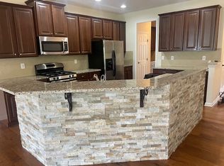 4 Dillworth Ct, Simpsonville, SC 29681