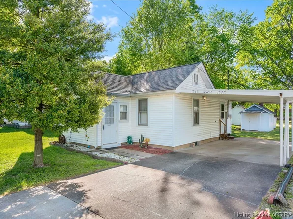 104 W Maple Court, Clarksville, IN 47129