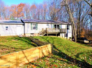 6328 Tanglewood Dr, Lowell, MI 49331