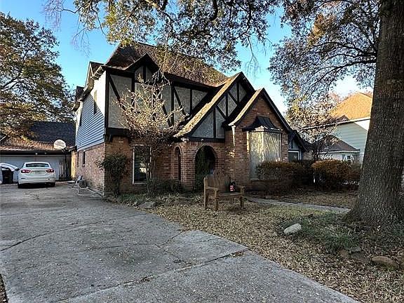 2nd image of 6714 Brittany Park Ln