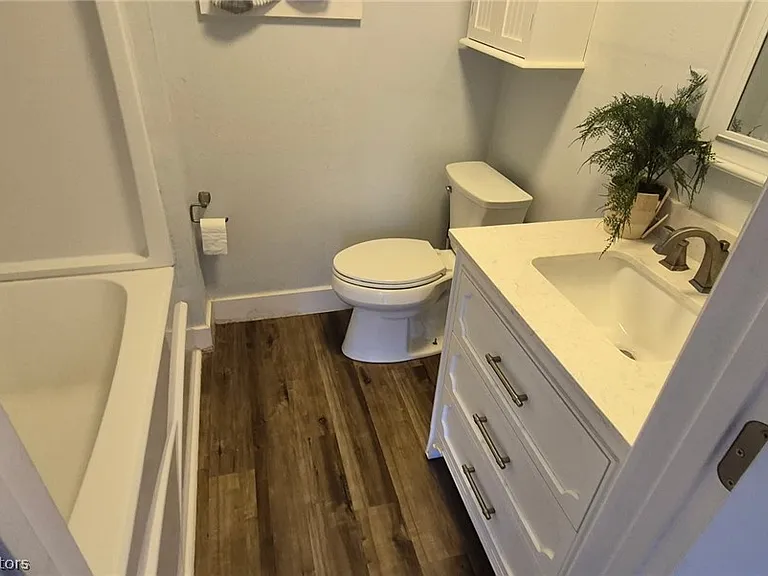 404 N Ridgewood Dr #A — Photo 5