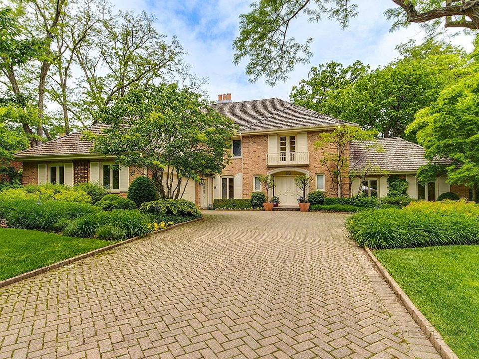 1st image of 125 Whitebridge Hill Dr