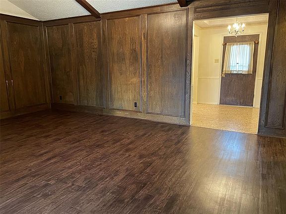 5th image of 738 Hill Terrace Dr