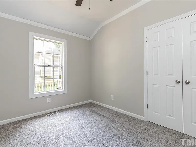 318 Wilson St — Photo 11