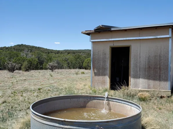 160 La Para Rd, Estancia, NM 87016