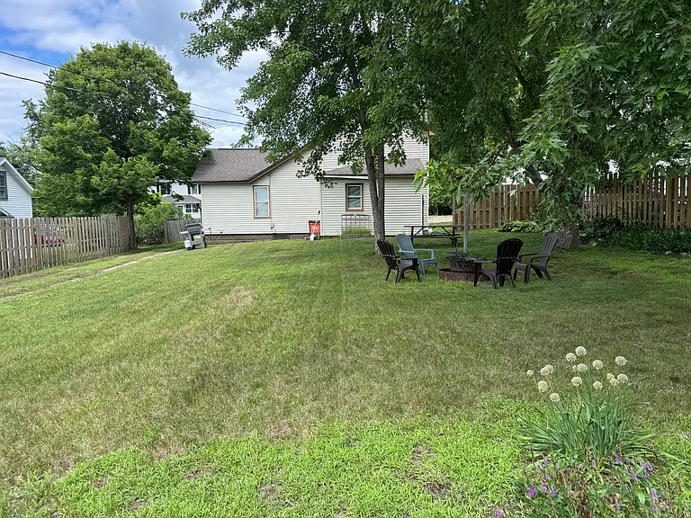 1407 E Madison St — Photo 22