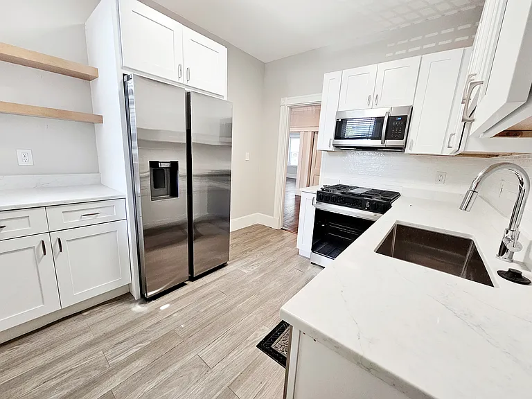 6 Radcliffe Rd #3 — Photo 3