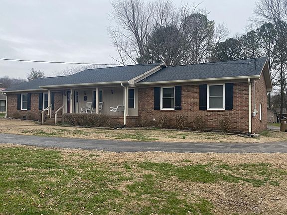 3rd image of 507 Emily Dr