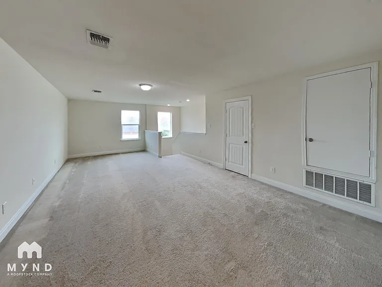 13725 James Buchanan St — Photo 22
