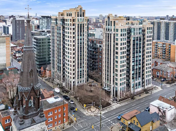 235 Kent St #810, Ottawa, ON K2P 1Z9