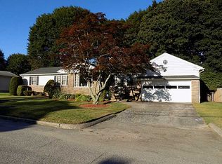 3 Carol Ann Dr, North Providence, RI 02911