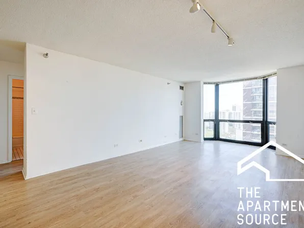 1122 N Dearborn St #1601, Chicago, IL 60610
