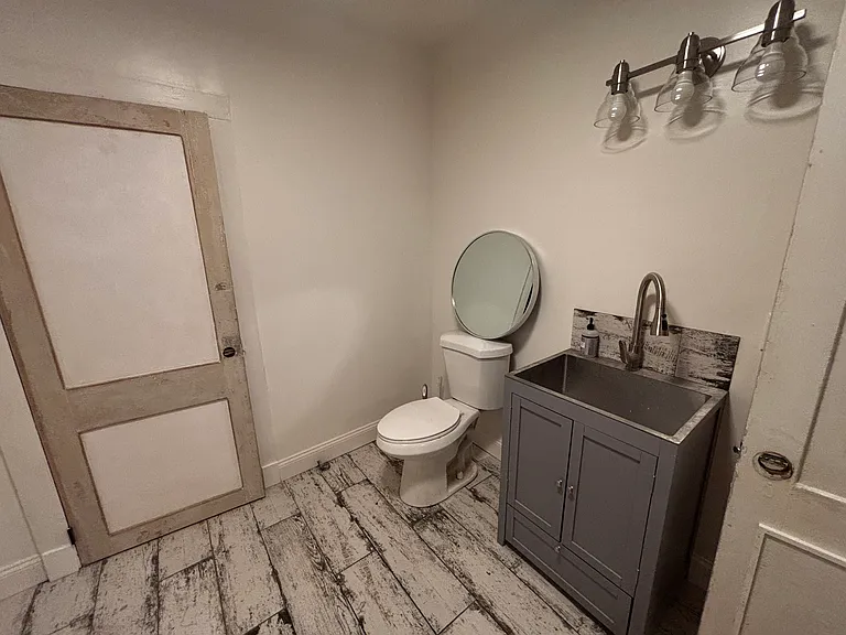 35 John St #FRONT — Photo 4