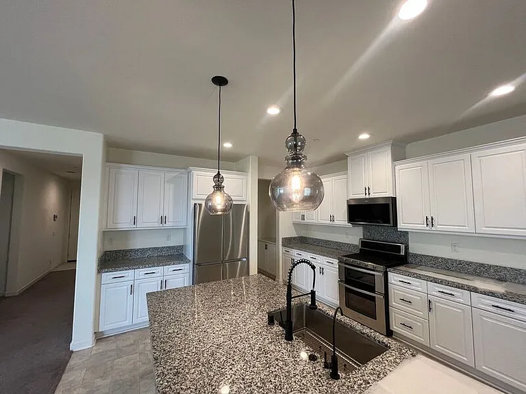 31053 Catania Cir — Photo 2