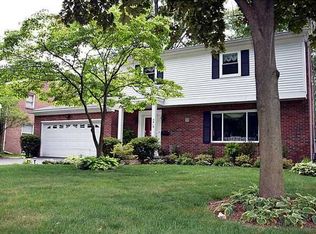 4919 Oak Glen Dr, Toledo, OH 43613