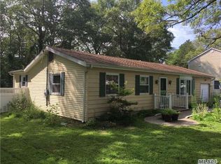 56 Montauk Trl, Ridge, NY 11961