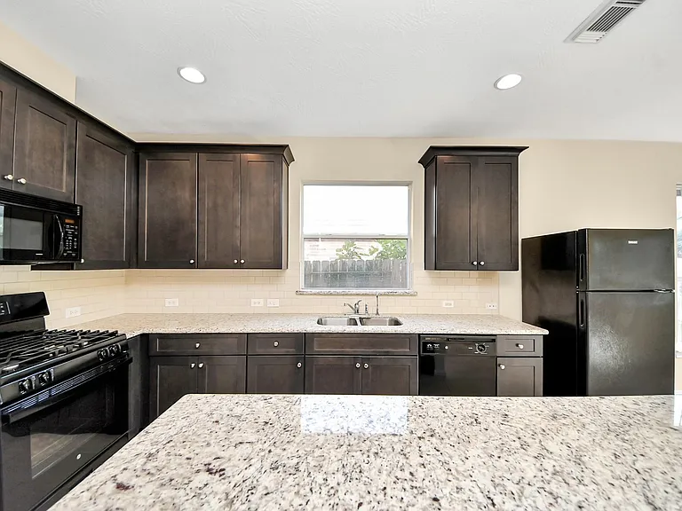 7030 Cornflower Ln — Photo 23
