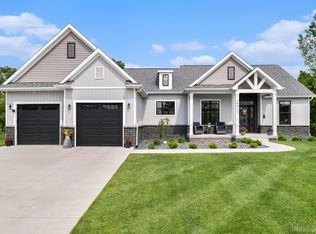 14017 Tupper Lake Dr, Linden, MI 48451