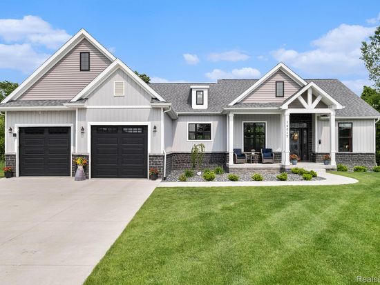 14017 Tupper Lake Dr, Linden, MI 48451