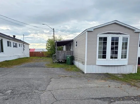 30 Gagnon Ave, Edmundston, NB E3V 3H8