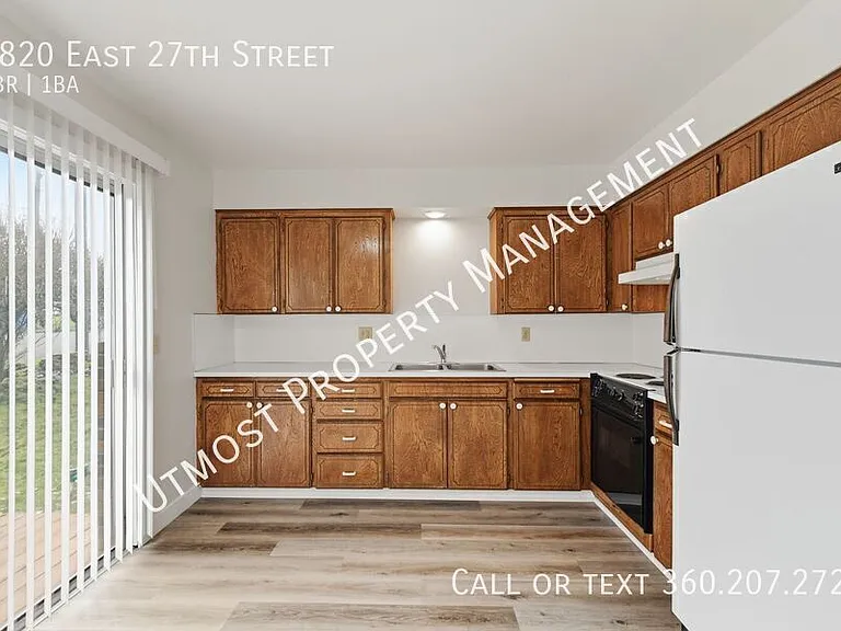 1820 E 27th St — Photo 4