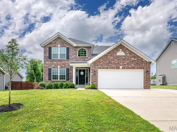 2755 Eldon Ave, Maryland Heights, MO 63043
