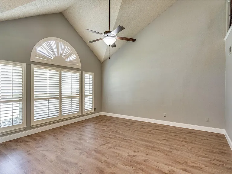 3104 Steve Dr — Photo 4