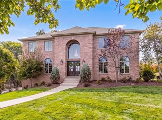100 Teaberry Ln, Venetia, PA 15367
