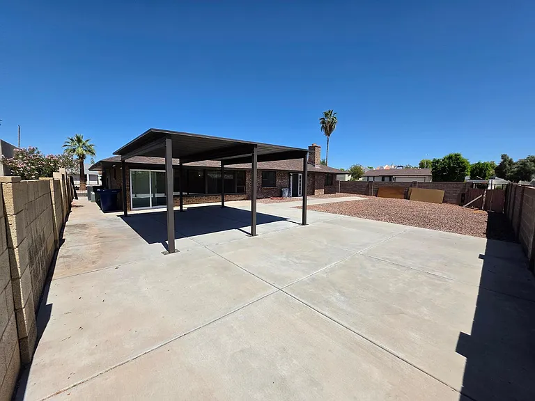 1731 E Redfield Rd — Photo 32