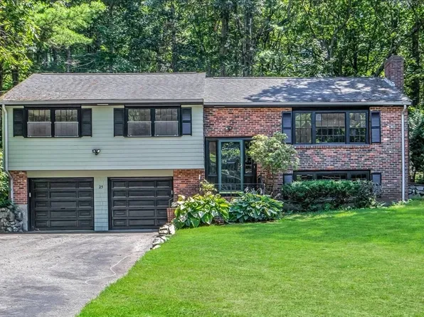 25 Hillcrest Rd, Medfield, MA 02052