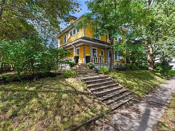 3rd image of 14 McLaughlin Dr