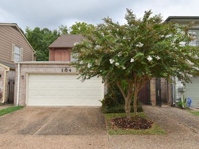 104 Phanturn Ln, Bellaire, TX, 77401