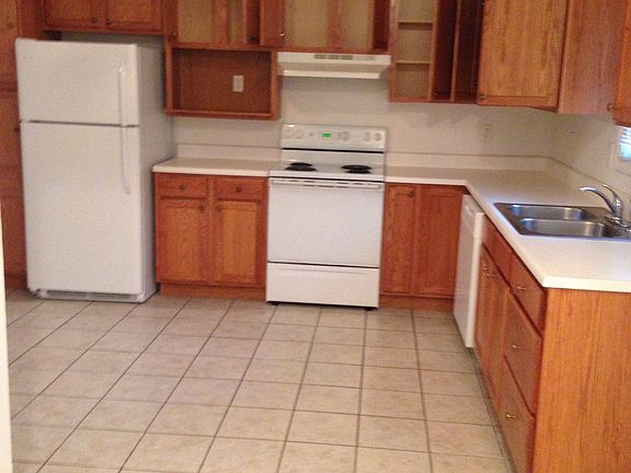 2nd image of 403 S Walnut St #403C