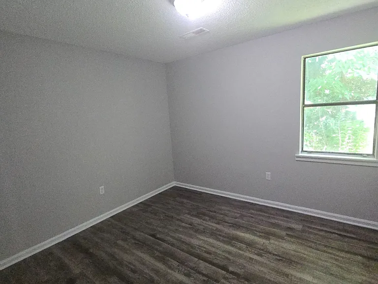 408 Simonton St — Photo 3