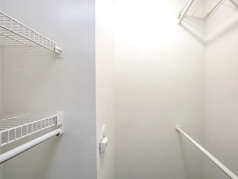 The Burke Apartments — Photo 31