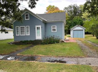 106 W Train St, Dows, IA 50071