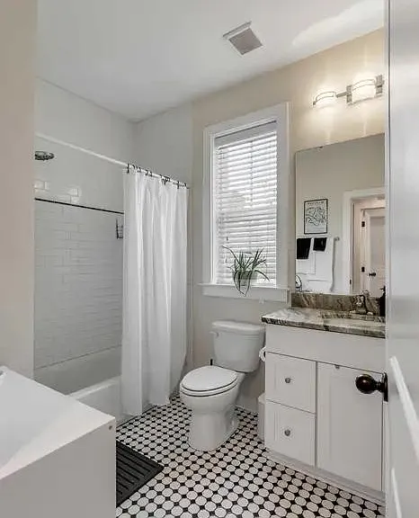 2134 Weaver St #A — Photo 12