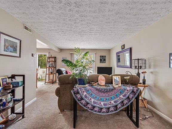 4th image of 193 Deepwood Dr