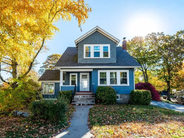 100 Hillsdale Rd, Dedham, MA 02026