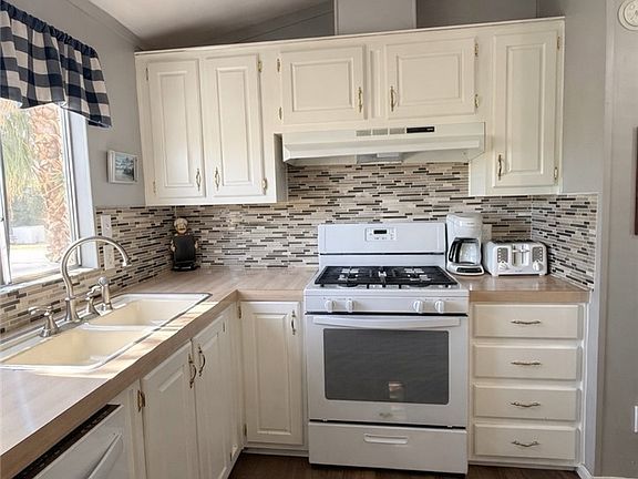 4th image of 17625 Langlois Rd Space 105